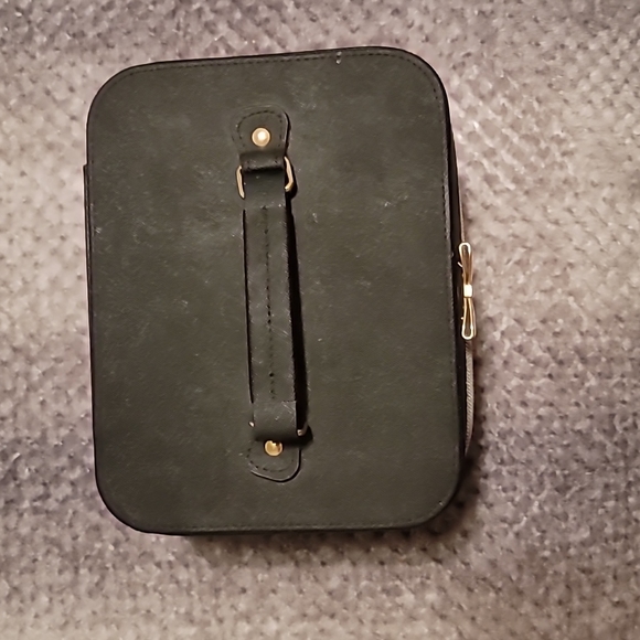 Makeup Box - Picture 4 of 9